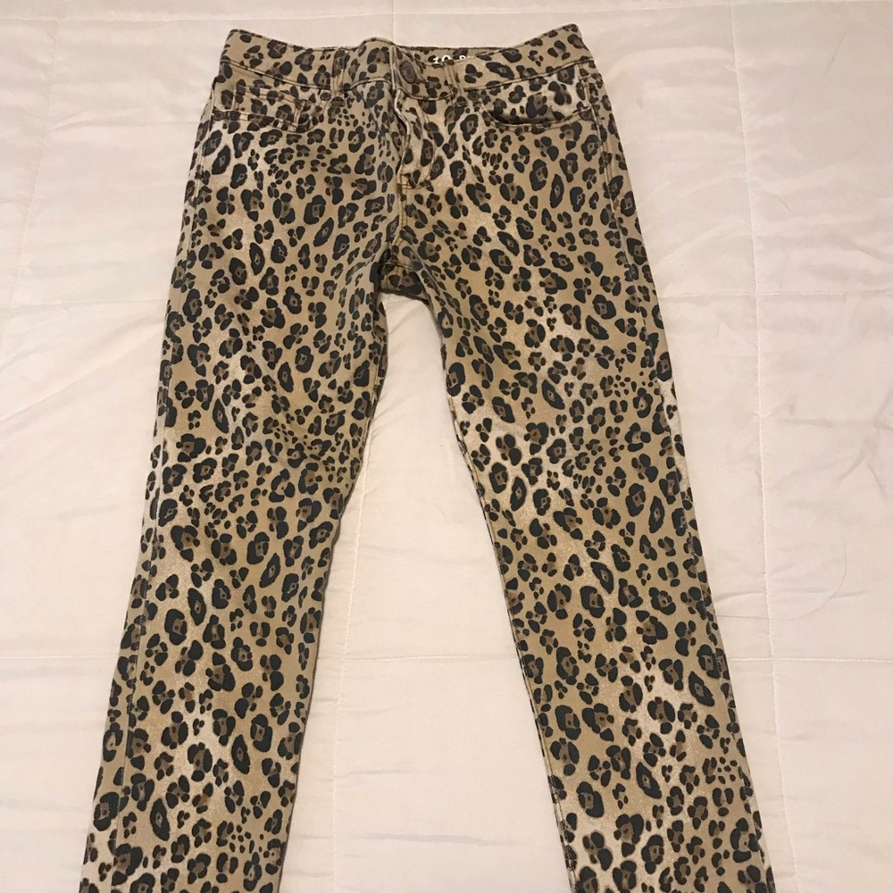 Gap kids denim. Leopard print. Size 10. Super skinny ankle.